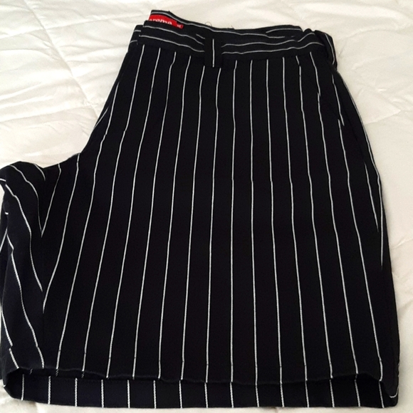 Supreme Work Short *SS21* *NWT* - Picture 4 of 8